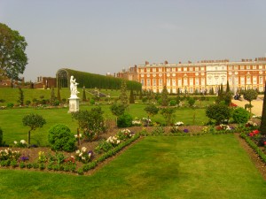 Hampton Court palat 300x225 