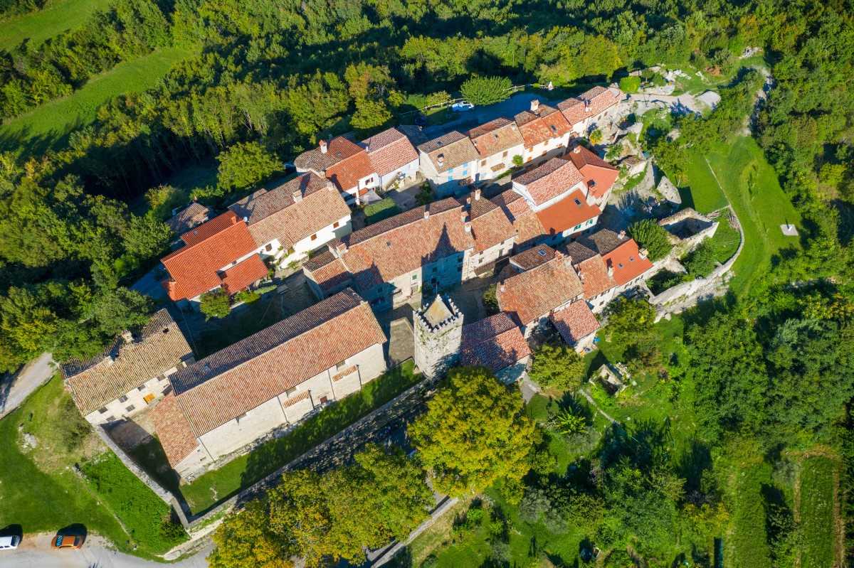 hum seen from above 