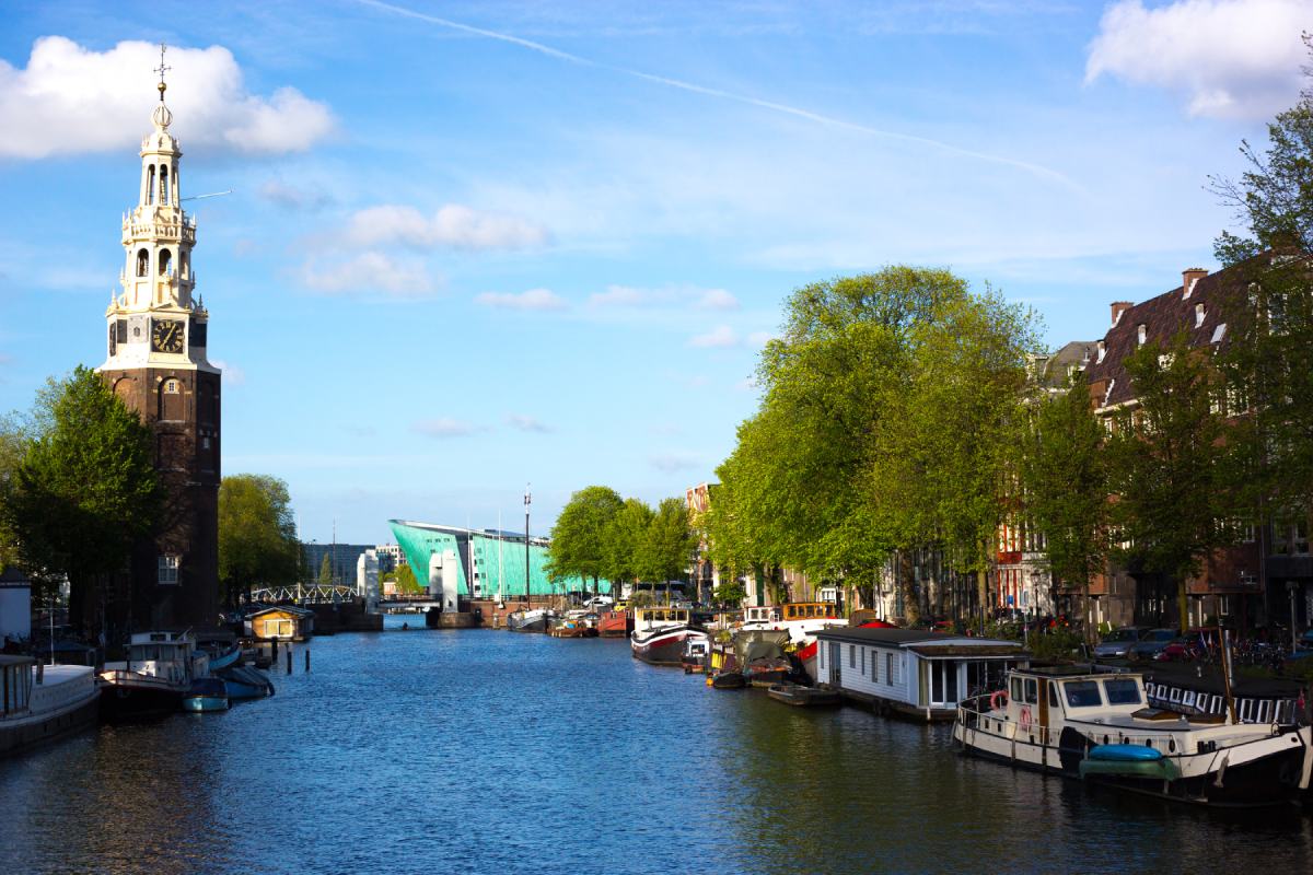 amsterdam canal nemo museum 