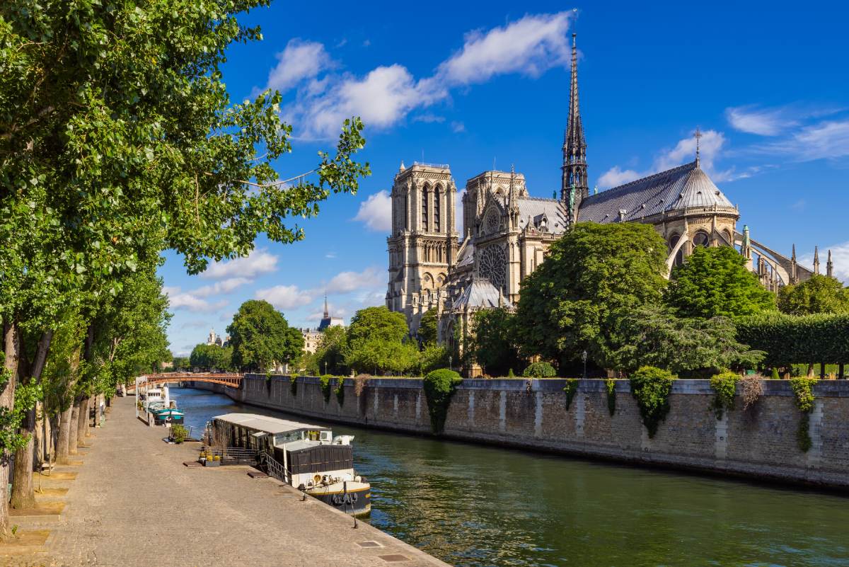 paris notre dame seine 