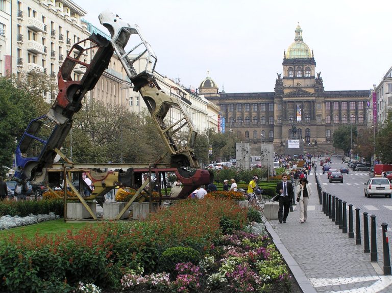 Praga Plac Wacława.jpg