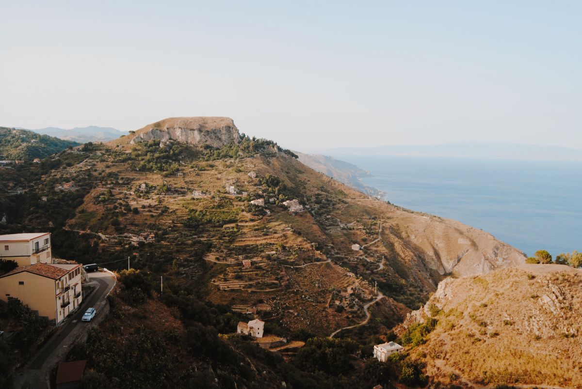 Typical Sicilian buildings in Castelmola © Martyna Górna