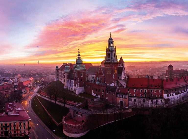 katedra i zamek na wawelu c urzad miasta krakowa.jpg