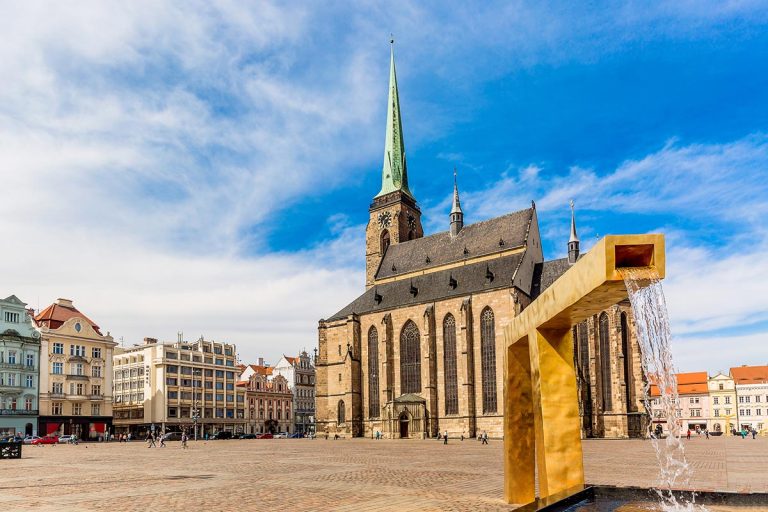 rynek w pilznie.jpg