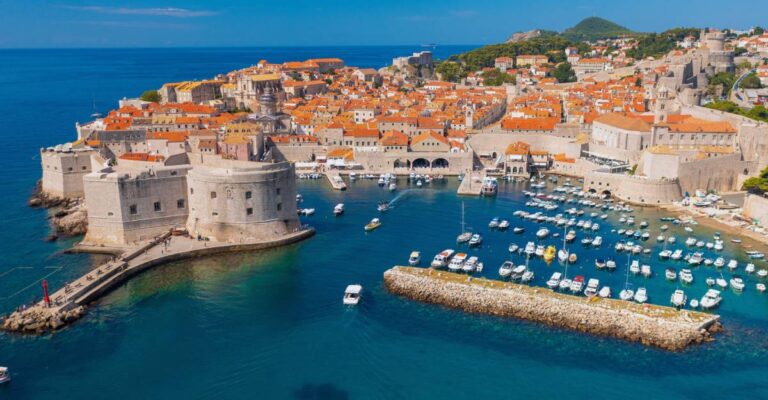 Widok z lotu ptaka na stare miasto w Dubrowniku