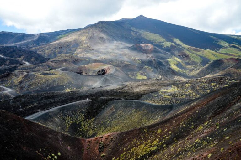Sycylia - wulkan Etna ©iStock Etna © istock