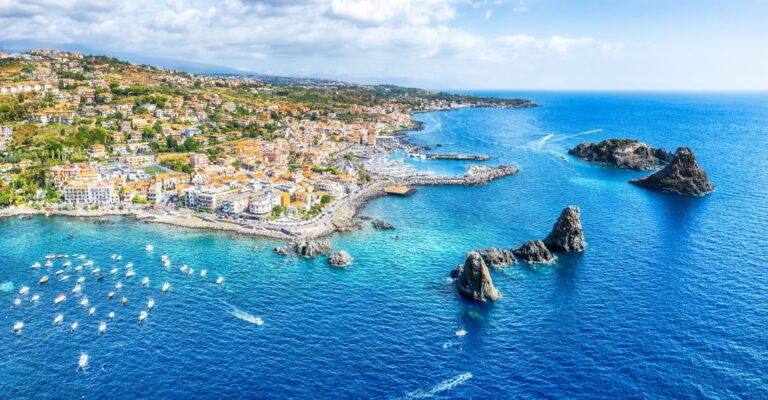 Aci Trezza, Sicily © Shutterstock
