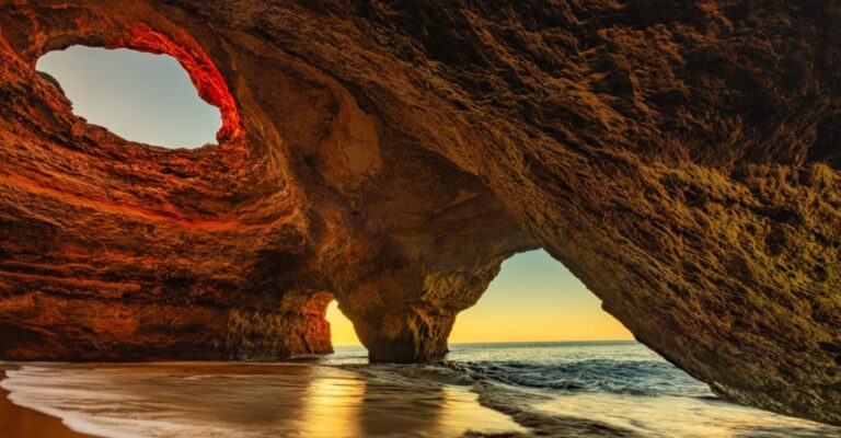 Jaskinie Benagil, Algarve Portugalia ©Shutterstock