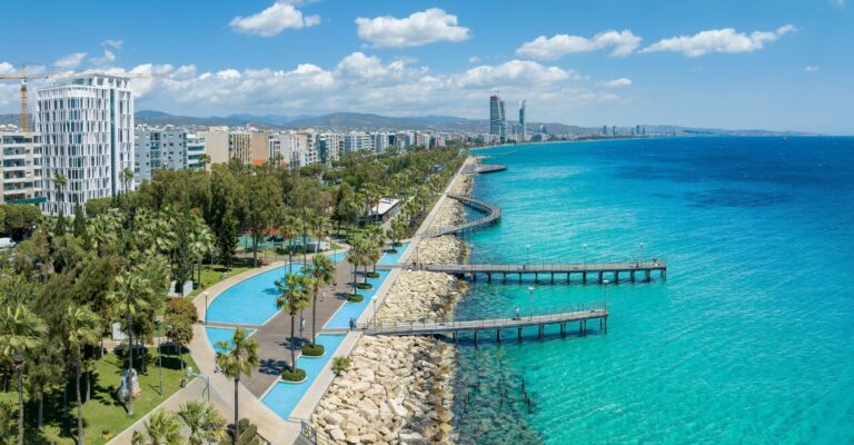 Limassol, Cypr © Shutterstock