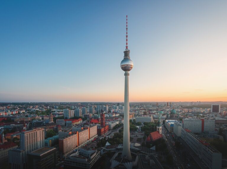 Wieża telewizyjna, Berlin, Niemcy © Shutterstock