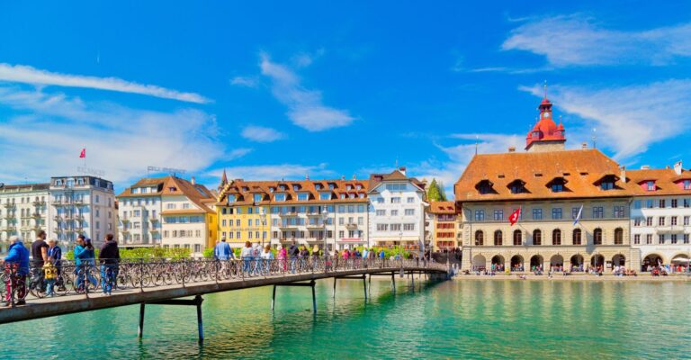 Jezioro Czterech Kantonów, Szwajcaria © Shutterstock