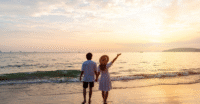 romantyczne wakacje whutterstick, para na plaży