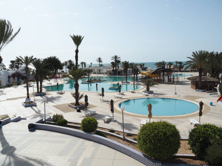 Hotel w Djerbie, Tunezja © Shutterstock