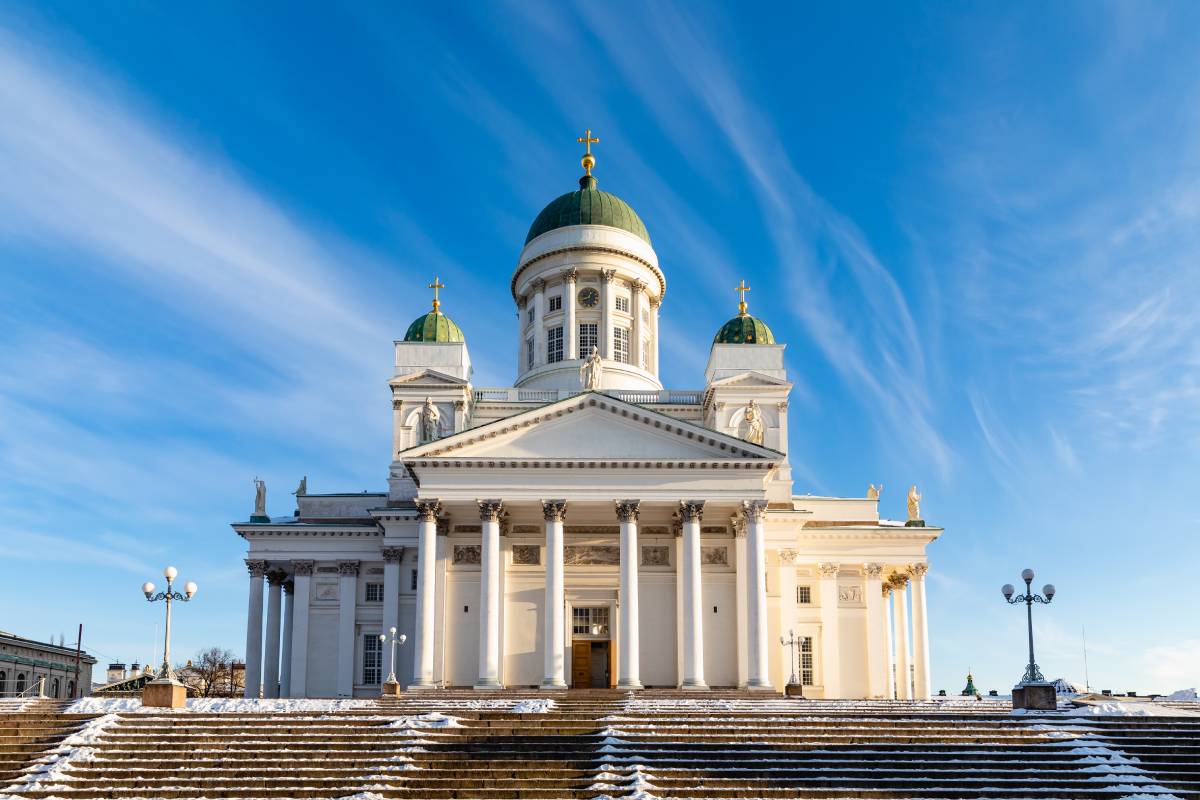 Katedra Helsińska zimą. Finlandia © Shutterstock