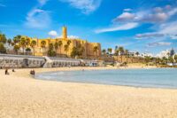Monastir – historyczne i turystyczne miasto Tunezji © Shutterstock