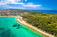 Novalja, wyspa Pag, Chorwacja © Shutterstock