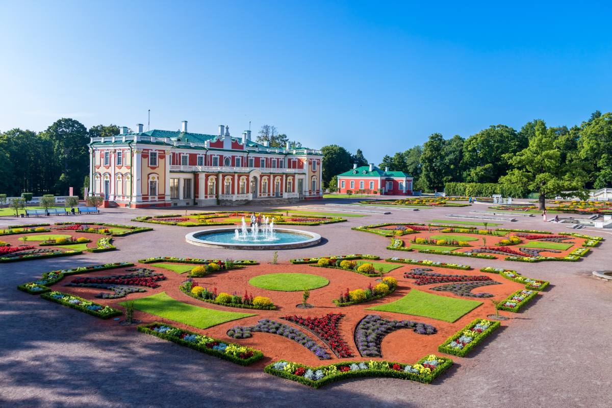 Pałac Kadriorg w Tallinie, Estonia © Shutterstock