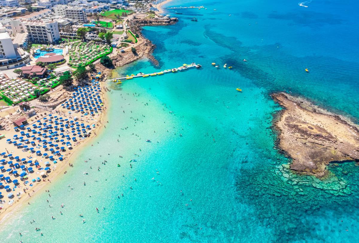 Plaża Fig Tree Bay, Protaras, Cypr © Shutterstock