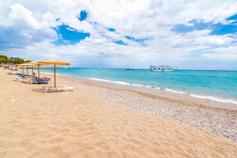 Plaża Stegna w Grecji © Shutterstock