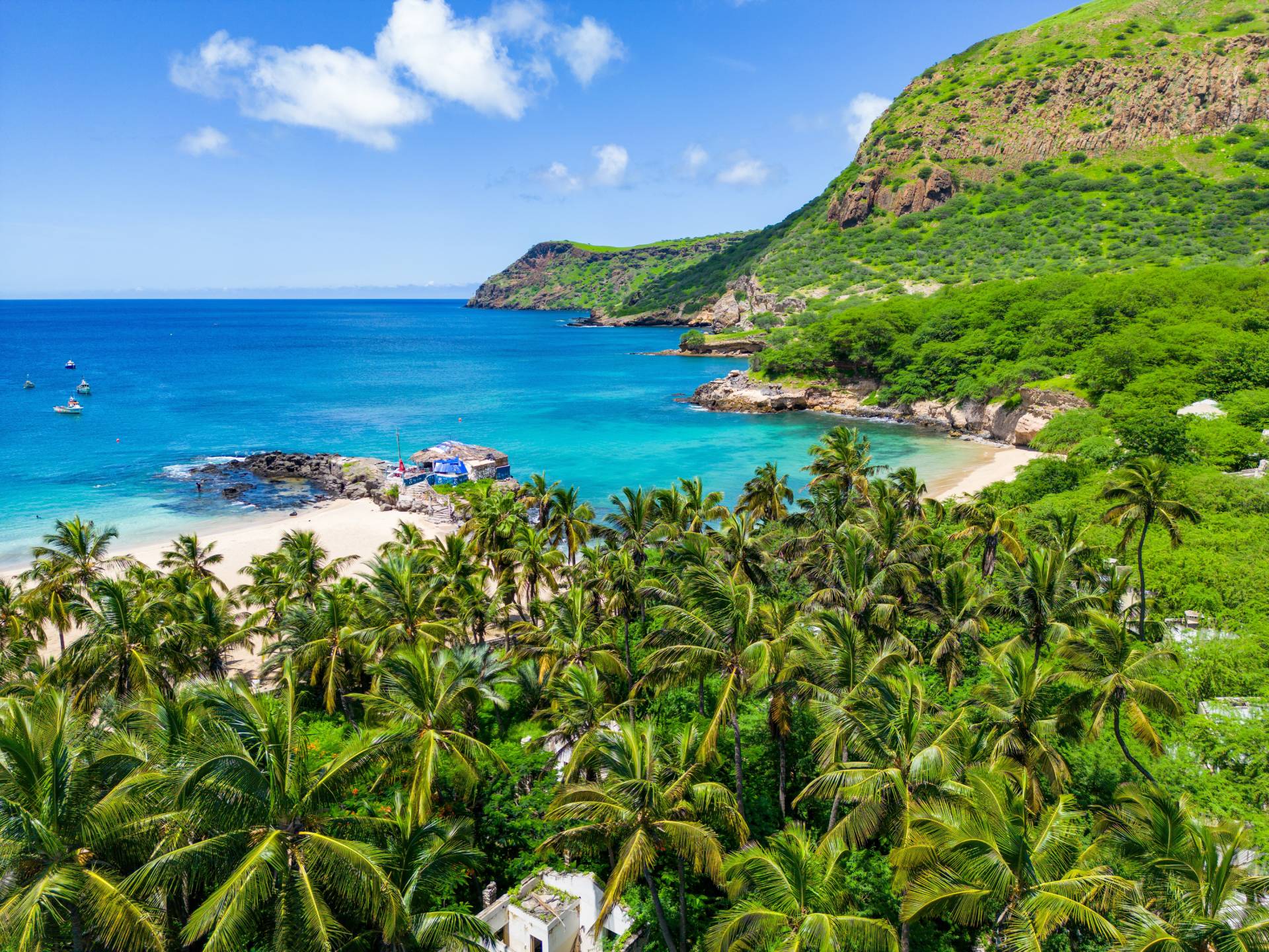 Plaża Tarrafal na wyspie Santiago, Wyspy Zielonego Przylądka © Shutterstock