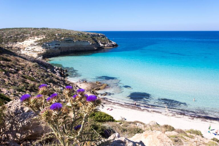 Spiaggia dei Conigli, Wyspa Lampedusa, Sycylia © Shutterstock