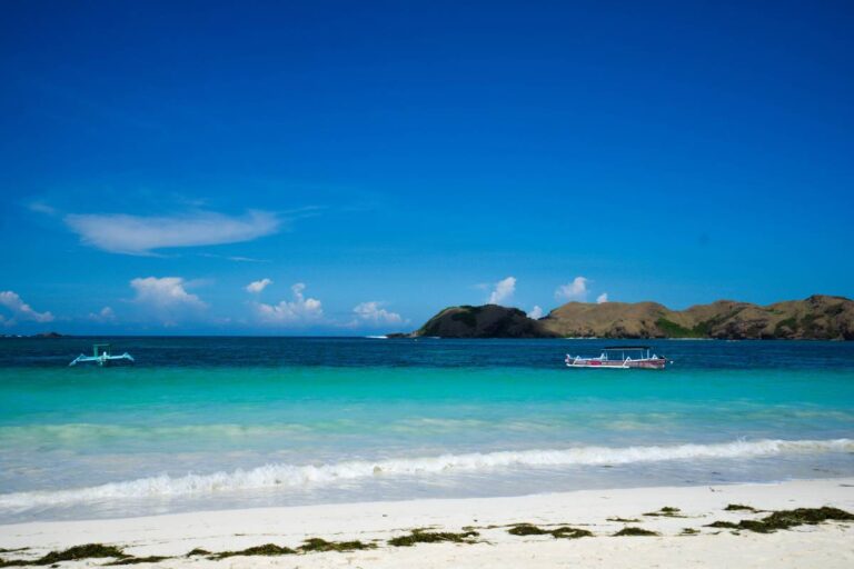 Tanjung Aan Beach, Lombok, Indonezja © Shutterstock