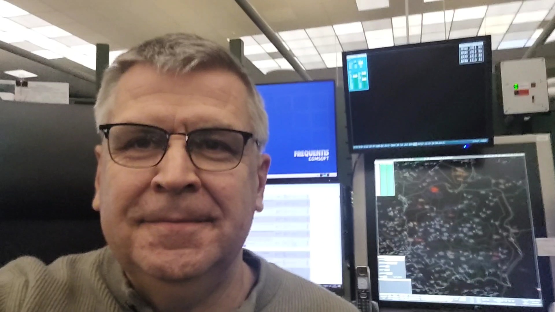 Tomasz Wojciechowski kontroler ruchu lotniczego w pracy