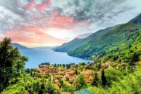 Widok na jezioro Maggiore, Włochy © Shutterstock
