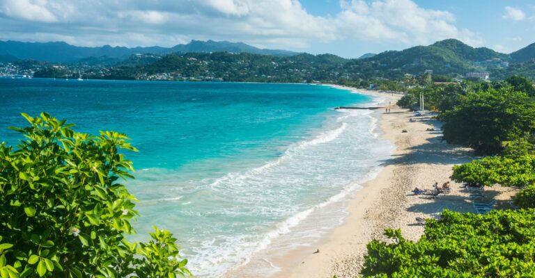 Widok na plażę Grande Anse, Grenada © Shutterstock