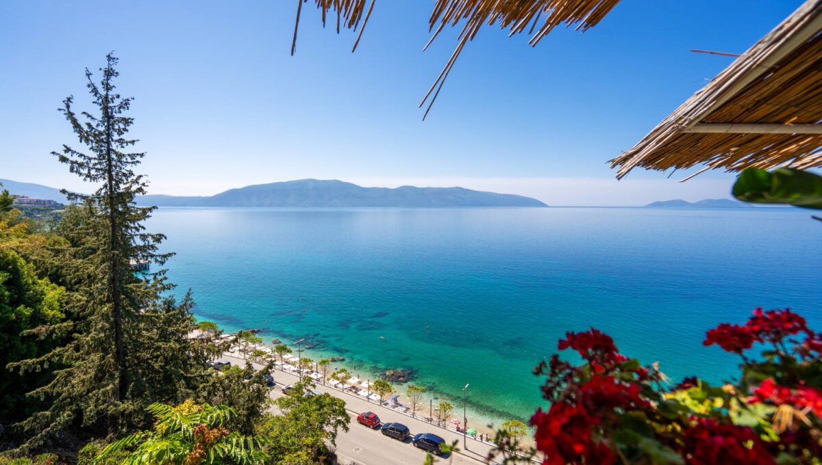 Wybrzeże Jońskie, Wlora, Albania © Shutterstock