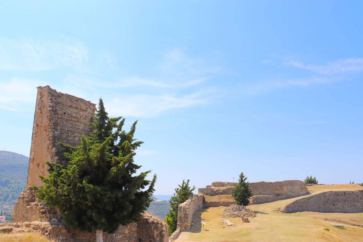 Zamek Kanina we Wlorze, Albania © Shutterstock