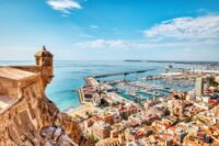 Zamek Santa Barbara z panoramicznym widokiem na Alicante, Hiszpania © Shutterstock
