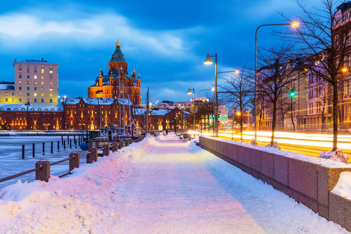 Zimowa sceneria Starego Miasta w Helsinkach, Finlandia © Shutterstock