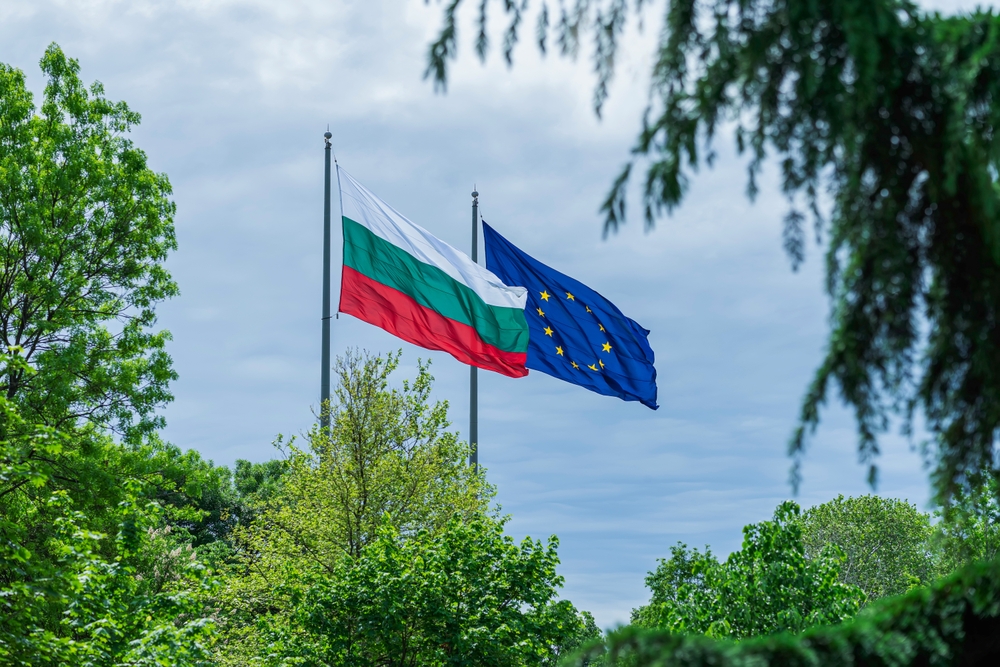 Bułgaria w strefie euro, flaga Bułgarii i Unii Europejskiej